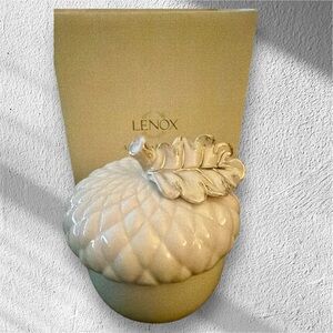 Vintage Lenox Ivory Porcelain Acorn Covered Trinket Box with Gold Trim